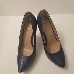BCBGeneration Navy Blue Snakeskin Pattern Stiletto   size 7.
